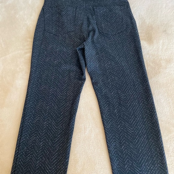 Gloria Vanderbilt Soft Chevron Pants - Size 6 - Picture 10 of 15